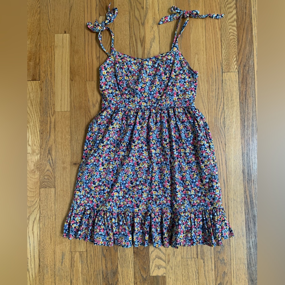 Old Navy summer dress - size small